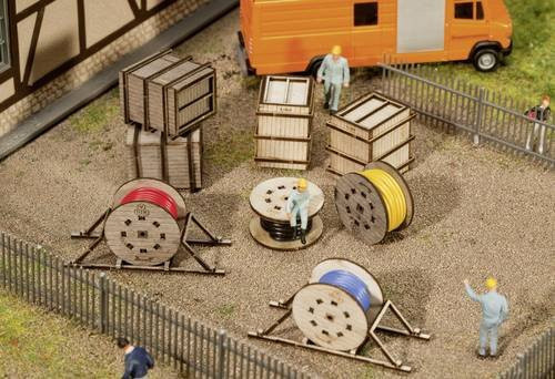 Faller H0 Bausatz Transportkisten und Leitungsrollen aus Holz - Bild 1