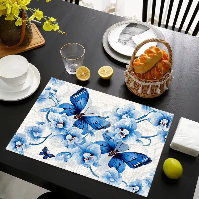 VIKAMA 4-teiliges Tischset aus Leinen mit Blumen- und Schmetterlingsmuster in Blau und Weiß, rechteckig, B/T: 45 x 30 cm - Bild 4