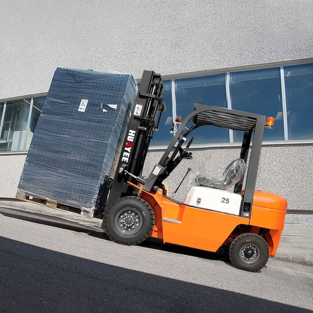 Huayee Multifunktionaler Diesel-Gabelstapler, 3 Tonnen, Orange - Bild 1