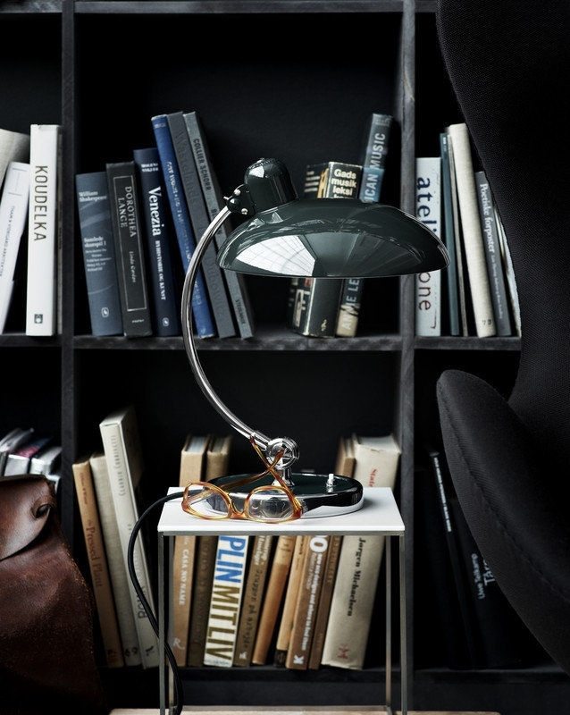 Fritz Hansen Kaiser Idell 6631 T Tischleuchte aus Metall in Schwarz oder Chrom - Bild 2
