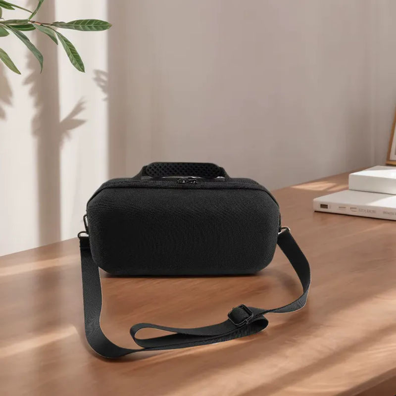 Harte EVA-Reisetasche in Schwarz mit verstellbarem Schultergurt für den JBL Charge 6 Bluetooth-Lautsprecher - Bild 3