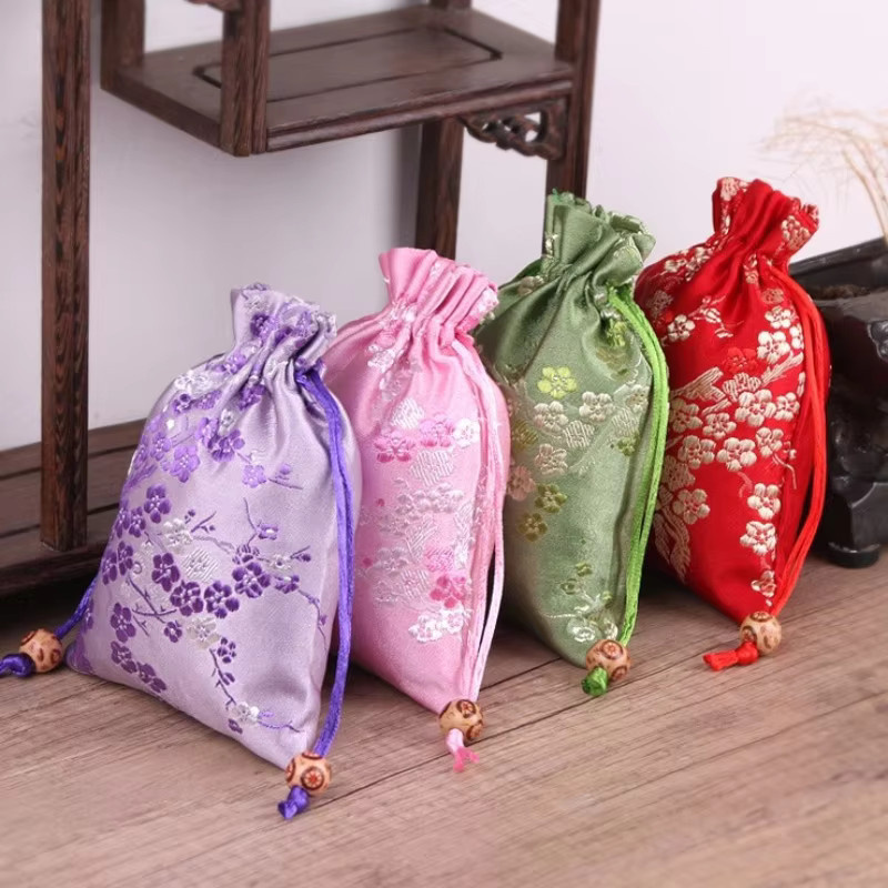 6 Stück Bankett-Geschenktüten im chinesischen Stil mit Pflaumenblütenmuster als Jacquard-Bundeltasche in Lila und Multicolour zur Aufbewahrung von Schmuck für Neujahr oder Valentinstag - Bild 3
