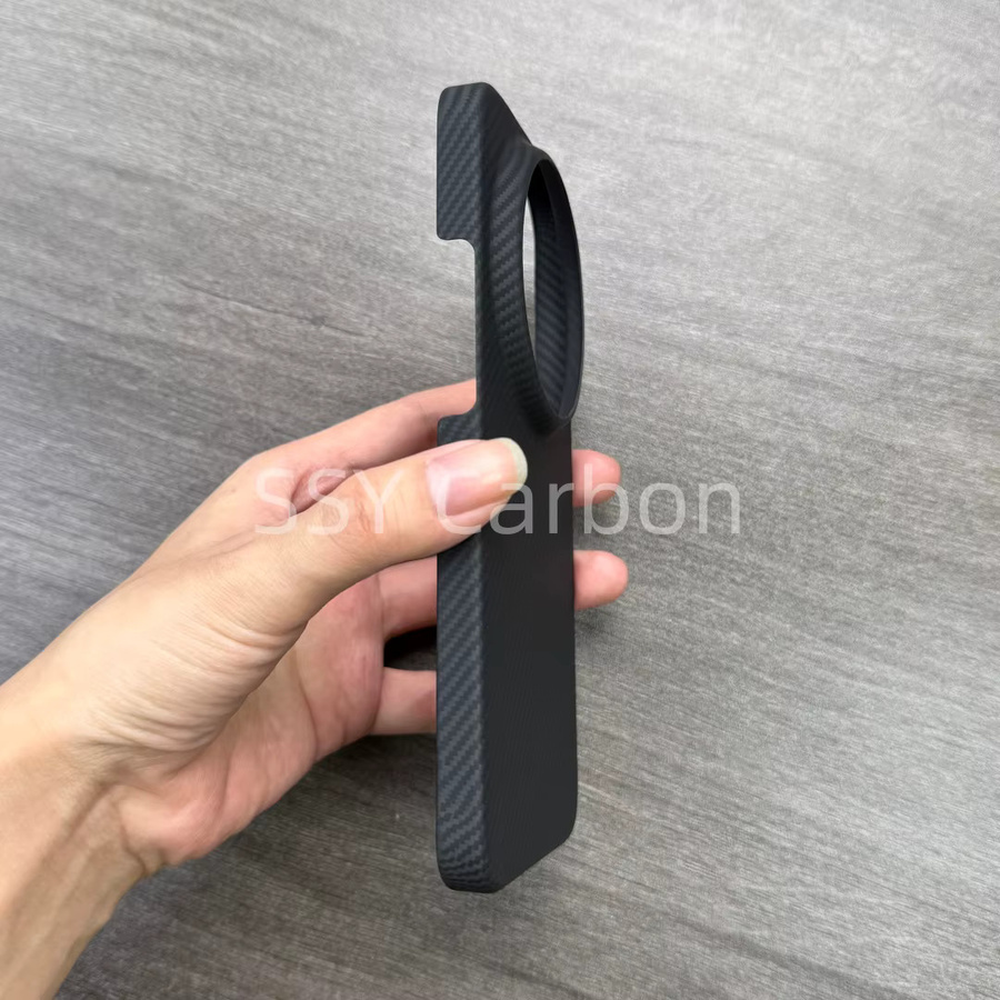 Echte Carbonfaser-Hülle für Xiaomi 17 Ultra aus Aramid-Faser in Schwarz, ultraleichtes und schlankes Design - Bild 1