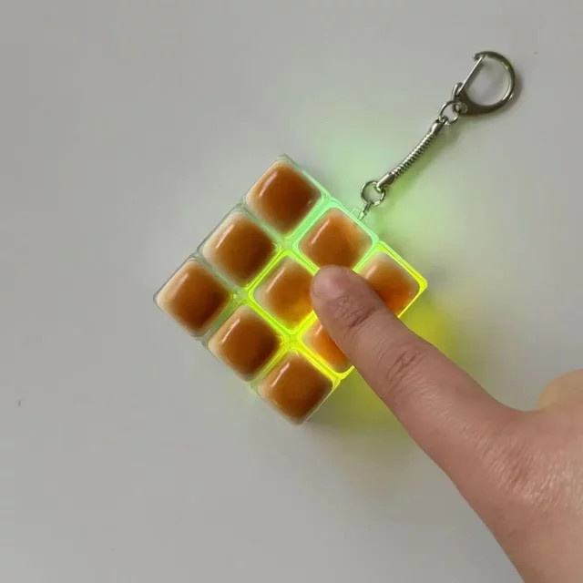 Bandai Brot-Tastenkappen-Schlüsselanhänger, mechanisches Tastatur-Fidget-Spielzeug, sensorisches Spielzeug - Bild 1