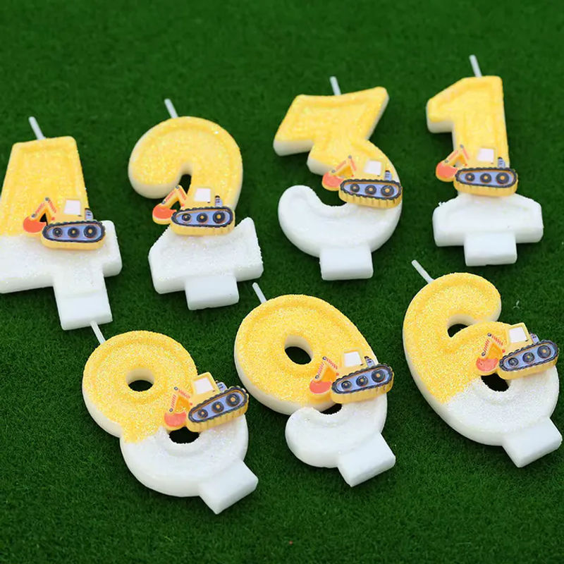 MINISO Bagger Figurenkerze aus Wachs in Gelb für Kinder als Kuchendekoration zum Geburtstag - Bild 3