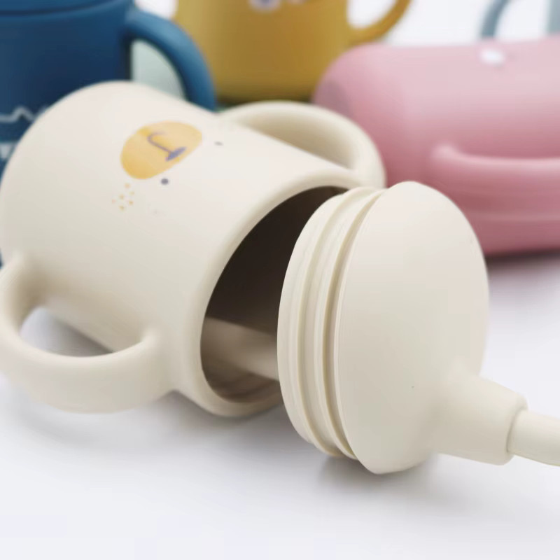 Auslaufsicherer Baby-Silikon-Trinkbecher mit Cartoon-Design, BPA-frei, Beige, 120 ml - Bild 2