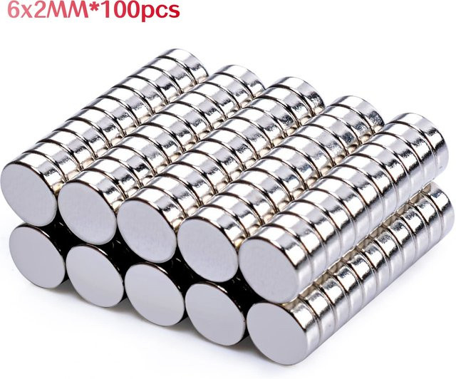100 Stück runde Mini-Magnete aus Metall in Silber, Durchmesser: 6 mm, Dicke: 2 mm für Whiteboard, Kühlschrank und DIY-Projekte - Bild 1