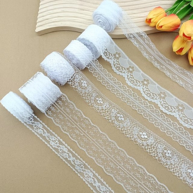 Weißes Spitzen-Verpackungsmaterial mit Stickerei als DIY-Bekleidungszubehör und Hochzeitsdekoration - Bild 1
