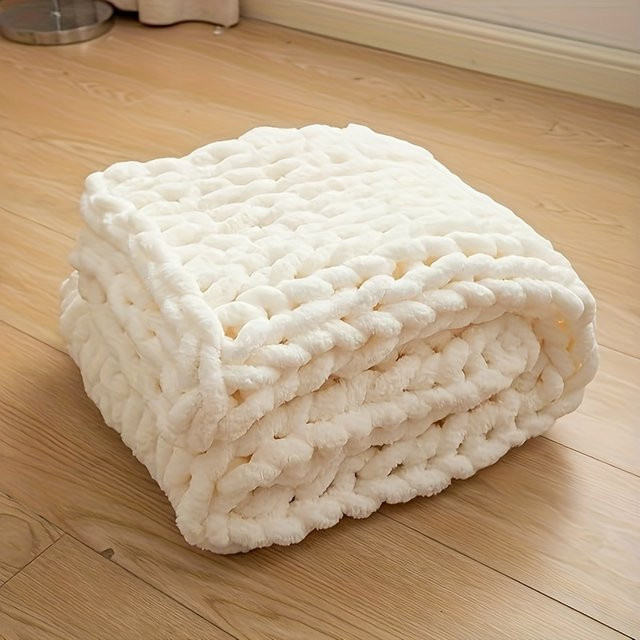 JUANNAI Chenille-Überwurfdecke in Weiß, handgestrickte Kabeldecke aus weichem Polyester-Garn - Bild 1