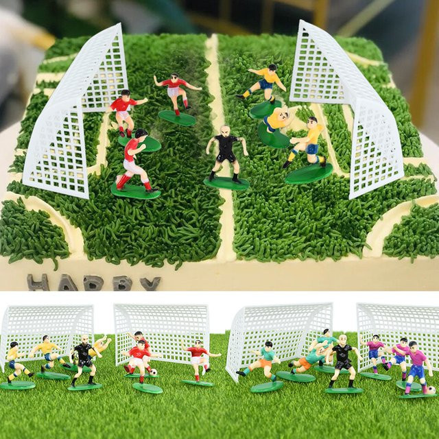 YONGSNOW Fußball Geburtstag Kuchen Topper, Fußballplatz Spieler Puppe - Bild 1