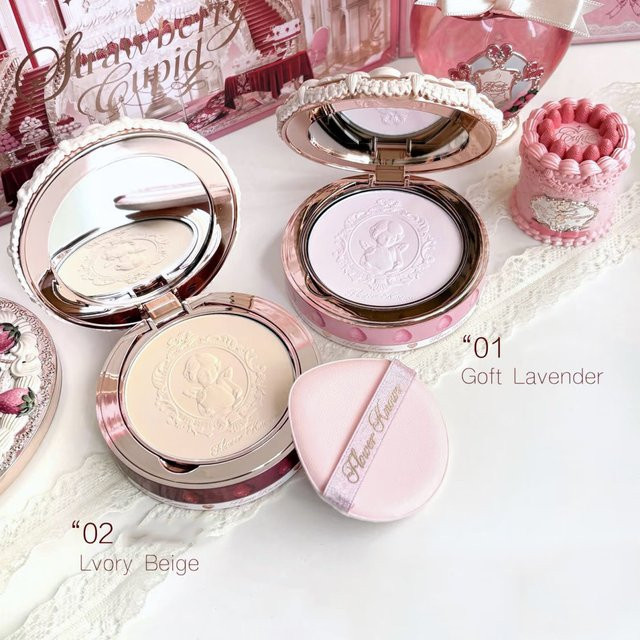 Flower Knows Strawberry Cupid Collection Puder, Matt, 01 Soft Lavender, 9,5 g - Bild 1