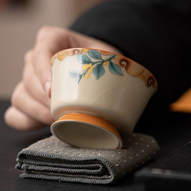 Ruyao Celadon Teetasse aus Porzellan für die chinesische Gongfu Teezeremonie in Grün und Multicolour - Bild 1