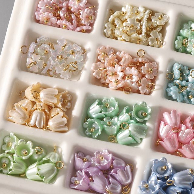 Beadia Charms, Maiglöckchen, Acryl, Perle, Creme, Unisex - Bild 1