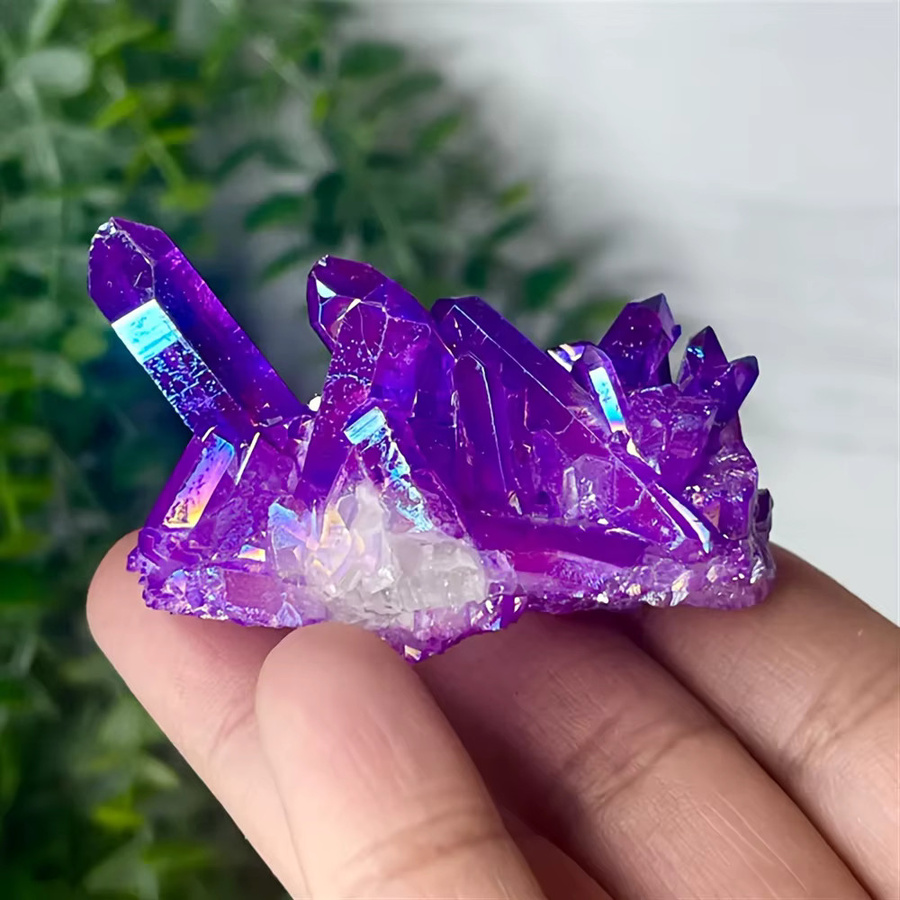 CRYSTALHOLA Aura Purple Crystal Cluster mit galvanisierten sechseckigen Spitzen in unregelmäßiger Form, lila Stein - Bild 3