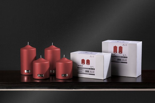 Modernes Kerzen-Set CANDLE von Fink in Rot mit Stumpenkerzen aus Metall und Textil - Bild 1