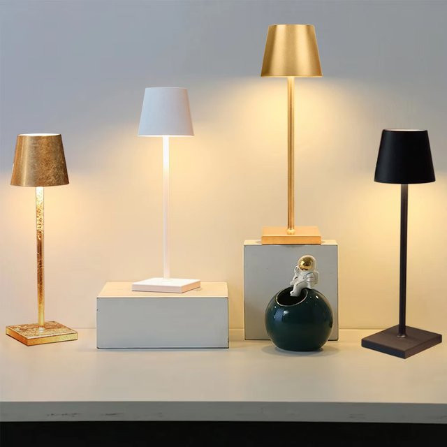 AVACOM LED Touch Sensor Tischlampe in Schwarz mit 3 Farben und Dimmfunktion als modernes Nachtlicht und Umgebungslicht - Bild 1