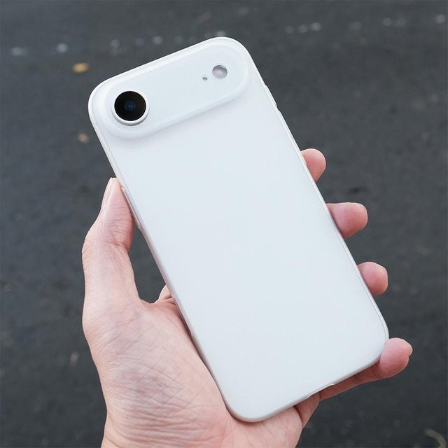 GJMY Ultradünne matte Schutzhülle für iPhone 16 17 Pro Max Plus 16E aus PP Hartschale Schwarz und Weiß - Bild 1