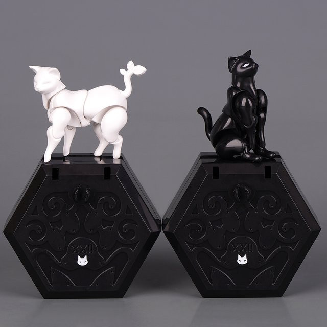 Bandai Schwarz-weißes Katzenmodell, Actionfigur, Kunststoff - Bild 1