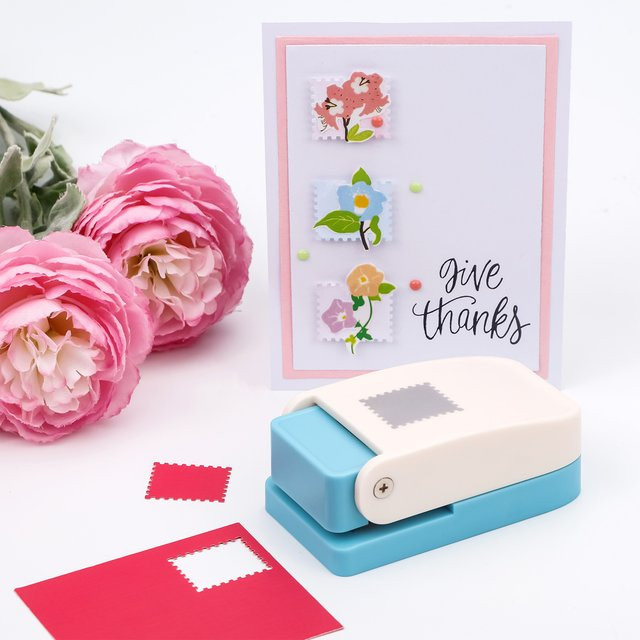 Rechteckiger Briefformstanzer aus ABS für Papierbastelarbeiten, B/H: 6,35 x 2,03 cm - Bild 1
