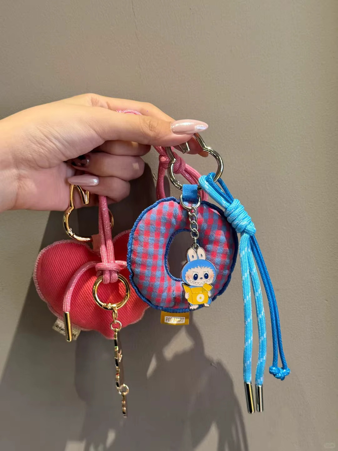 Pop Mart Labubu Pin für Liebesbrief-Anhänger, Blindbox, Schlüsselanhänger - Bild 1