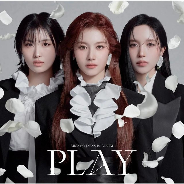 MISAMO - [PLAY] Japan 1. Album, Limitierte B-Version - Bild 1