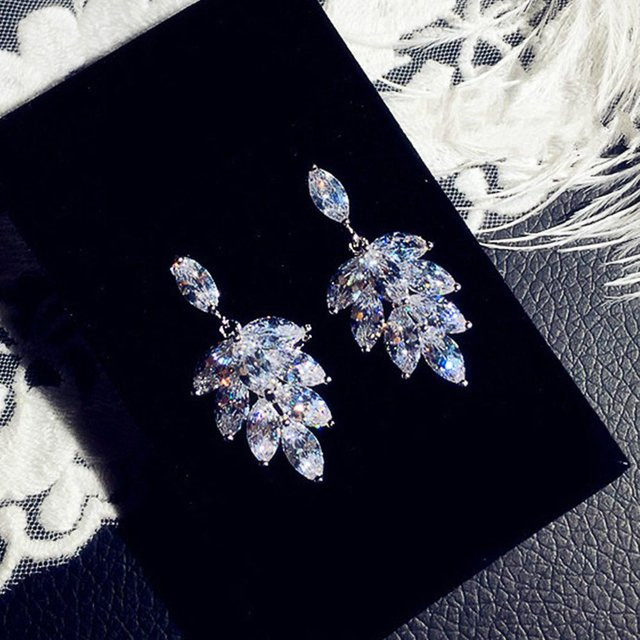 YIRAN Jewelry Ohrringe, Kupfer, Zirkonia, Weiß, Damen - Bild 1