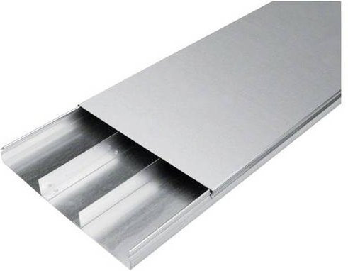 Hager Elektro-Sockelleistensystem UK340383 in Silber, Länge: 200 cm - Bild 1
