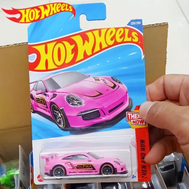Hot Wheels Porsche 911 GT3 RS, Druckguss-Modellauto, 1:64, Pink, ab 3 Jahren - Bild 1