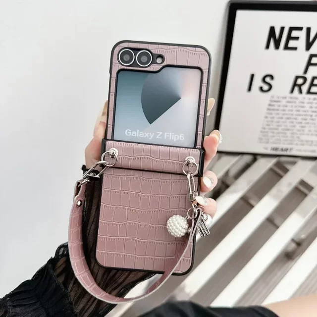 Samsung Handyhülle aus PU-Leder mit Alligatormuster für Galaxy Z Flip 7, 6, 5, 4, 3 5G in Weiß, stoßfeste Schutzhülle - Bild 1