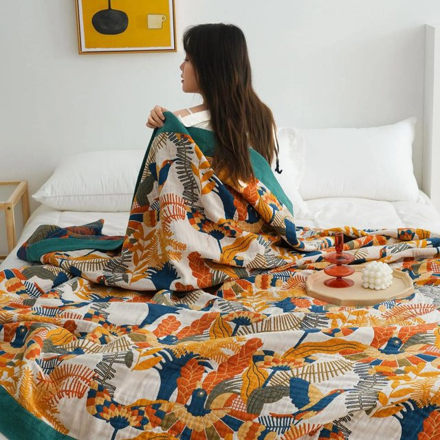 Japanische Überwurfdecke von Your Warm Home aus Baumwollgaze mit floralem Muster, weiche Steppdecke für Sommer und Übergangszeit, Mehrfarbig, B/B: 200 x 230 cm - Bild 1
