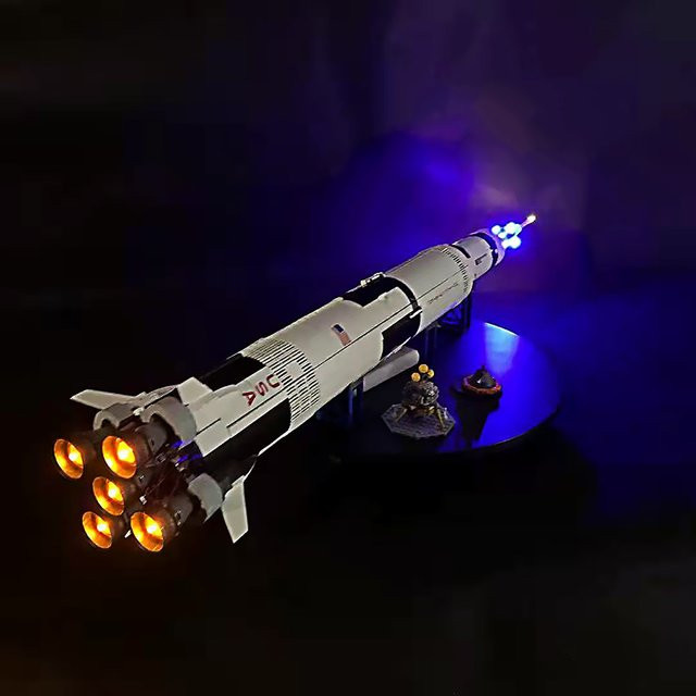 LED-Beleuchtungsset für LEGO Technic Apollo Saturn V Launch Rocket 21309 92176 aus Kunststoff - Bild 1