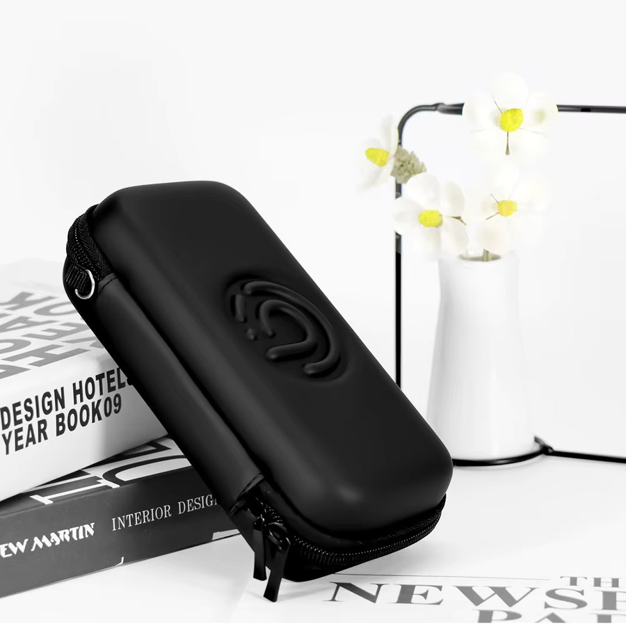 Stoßfeste USB-Stick-Aufbewahrungstasche in Schwarz für USB-Sticks und Stifte - Bild 3