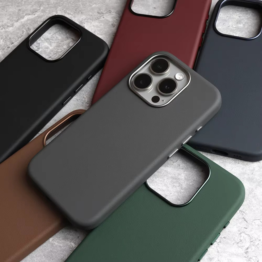 YMW Premium Nappahülle aus echtem Leder für iPhone 15 14 13 Pro Max in Braun mit magnetischem Supercar-Design - Bild 3