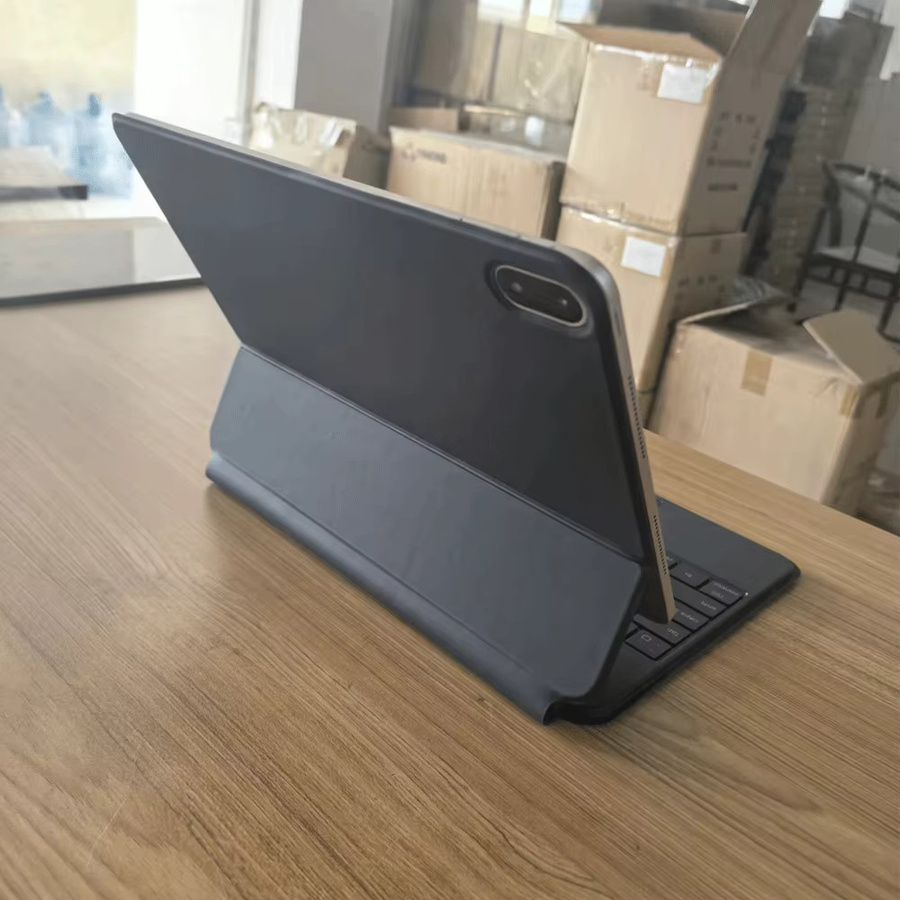 OnePlus Magic Keyboard Hülle für OnePlus Pad 4, 13,2 Zoll, Smart Multi-Touch Tastaturabdeckung, Schwarz - Bild 2