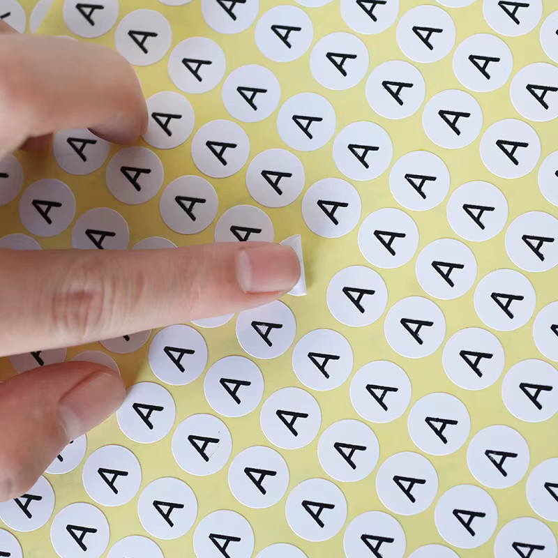26 Blatt Alphabet-Aufkleber mit den Buchstaben A bis Z, runde selbstklebende Papieretiketten in Weiß - Bild 2