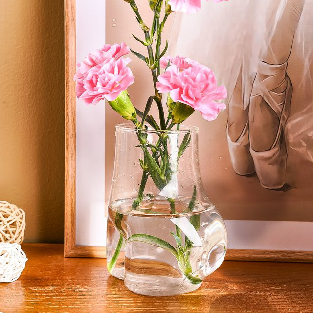 Handgefertigte dekorative Glasvase in transparentem Design für Schnittblumen und als künstlerisches Dekoelement - Bild 1