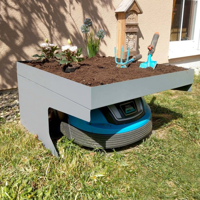 Mähroboter-Garage MCW-G60 mit Pflanzkasten und Dach Unterstand aus Metall, Grau, B/T/H: 37 x 60 x 70 cm - Bild 1
