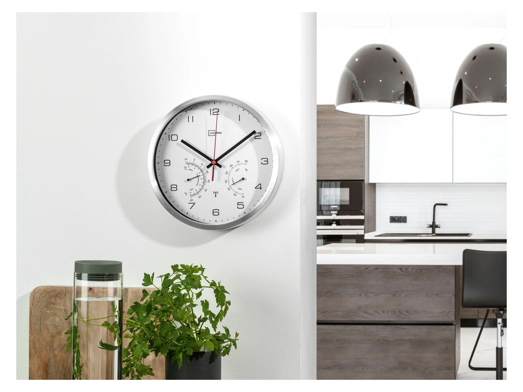 LIVARNO HOME Aluminium Funkwanduhr mit Thermometer und Hygrometer in Silber/Weiß, rund und modern - Bild 2