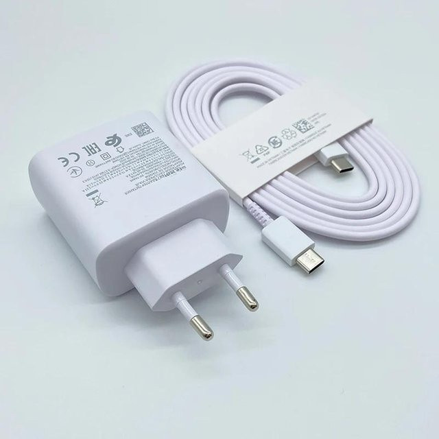 Samsung 45W PD Schnellladegerät mit 1,8m USB-C auf USB-C Kabel in Weiß für Galaxy S25 S24 S23 S22 Ultra und weitere Modelle - Bild 1