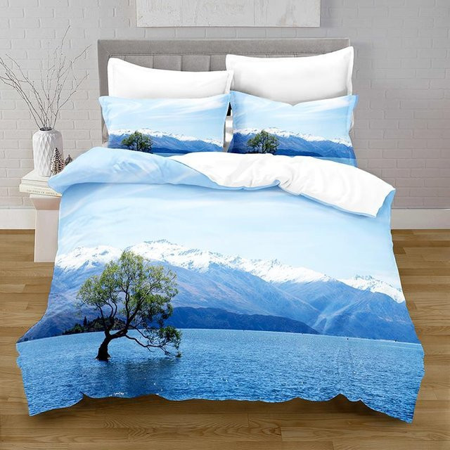 Binchi Outdoor Product See Bettwäscheset mit Berggipfel und Steinmuster in Blau, Mikrofaser, B/H: 140 x 210 cm - Bild 1