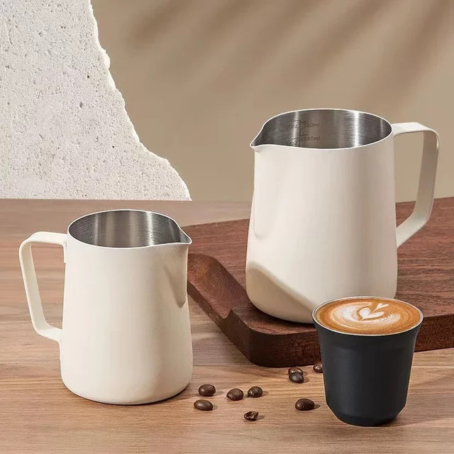 Milchaufschäumkrug Untior aus Edelstahl in Silber mit Skala für Barista-Milchschaum - Bild 1