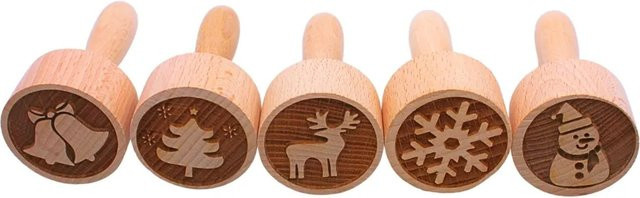 Dekohelden24 5er Set Teigstempel aus Holz mit Weihnachtsmotiven, Farbe: Braun, Maße eines Stempels B: 4 cm, T: 4 cm, H: 8 cm - Bild 1