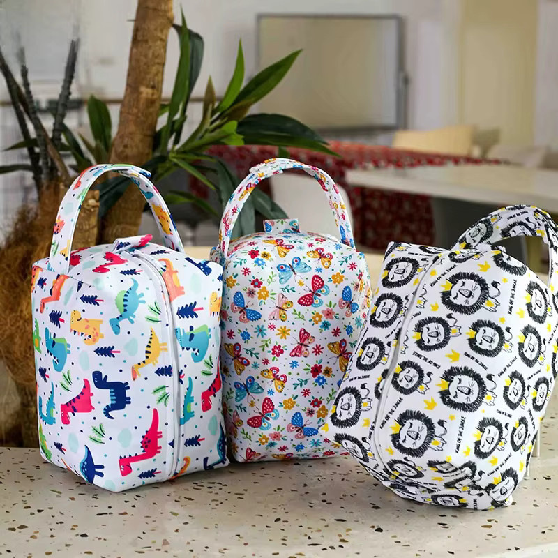 Wasserdichter Baby-Wickeltaschen-Organizer von Baby Show in Multicolour, wiederverwendbare Nass- und Trockentasche zur Aufbewahrung von Windeln und Badeanzügen - Bild 3