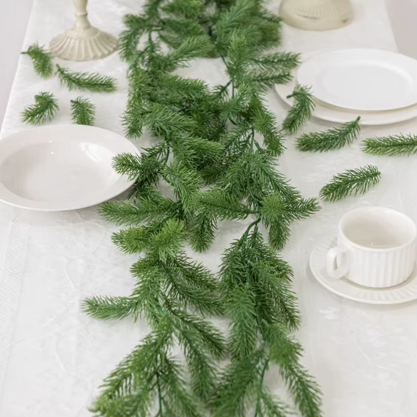 72 Stück Künstliche Kiefernnadeln in Grün als Dekoration für Weihnachten, Hochzeiten und Garten als Pflanzengrasranken aus Kunststoff - Bild 2