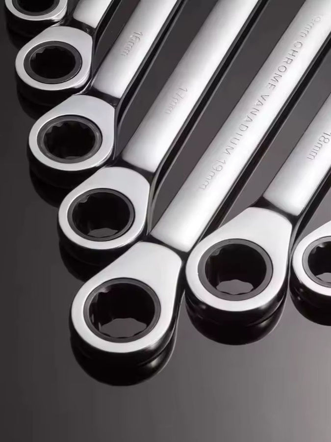 Ninth World Ratschenschlüssel Set aus Chrom-Vanadium-Stahl in Silber, 8–22 mm mit 72 Zähnen und festem Kopf - Bild 4