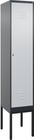C+P Spind Classic PLUS Garderobenschrank mit 1 Abteil, Stahlkonstruktion, Zylinderschloss, 4 Garderobenhaken und Trennwand, grau, H x B x T: 212 x 40 x 50 cm - Bild 1