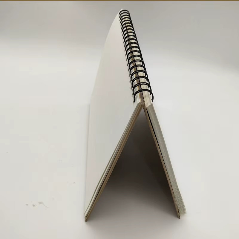Handgemachtes Skizzenbuch A4 mit 16 Blatt speziellem 8K-Skizzenpapier für Kunststudenten - Bild 1