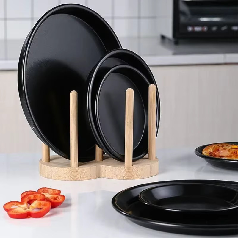 Runde Pizzabackform aus Kohlenstoffstahl von JUSTINLAU in Schwarz - Bild 2