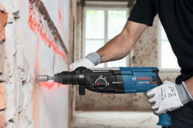 Bosch Professional GBH 2-28 F SDS-Plus-Bohrhammer mit 880 W und 3,2 Joules in Blau/Schwarz - Bild 3