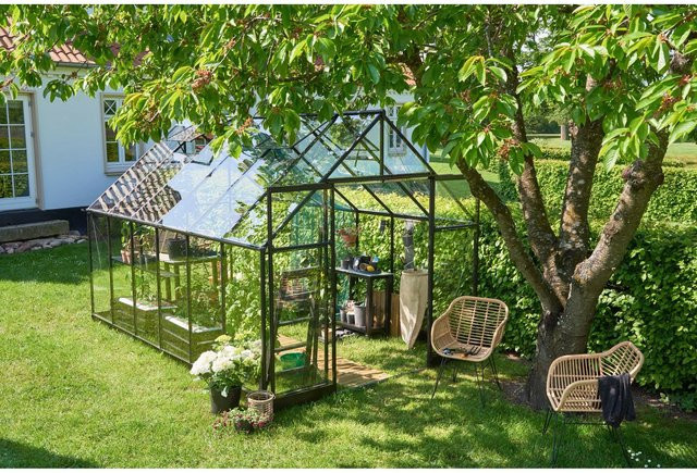 Halls Gewächshaus Qube+ QUBE 8 in Schwarz mit Sicherheitsglas und Aluminiumrahmen, 9,9 m² - Bild 1